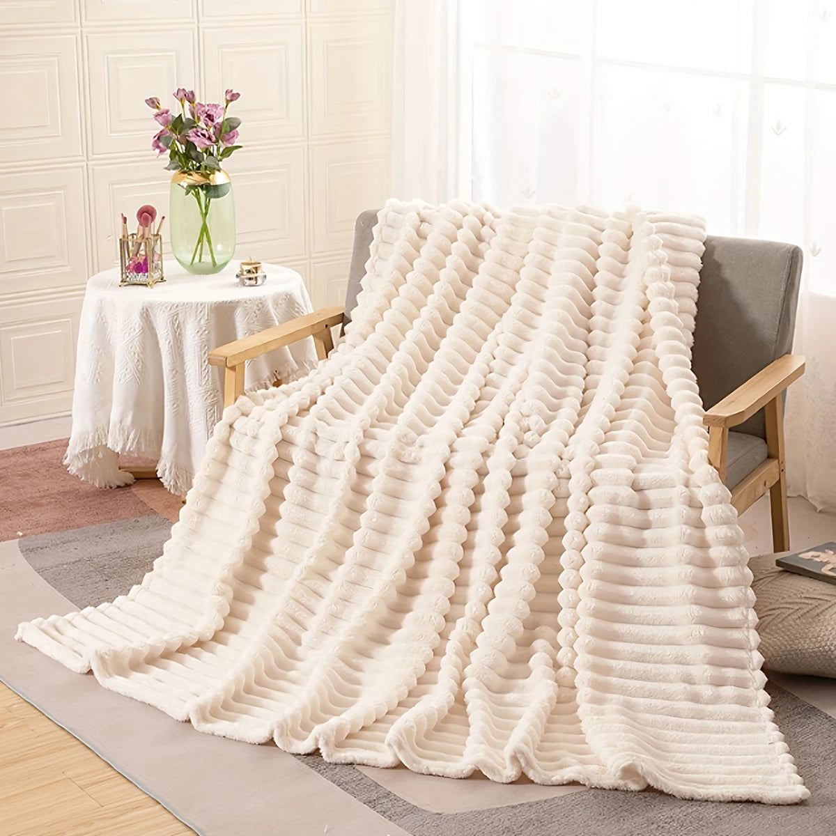 Cozy Flannel Blanket: Soft, Warm, Versatile Comfort